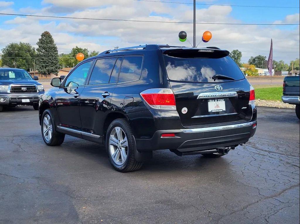 used 2013 Toyota Highlander car, priced at $17,995