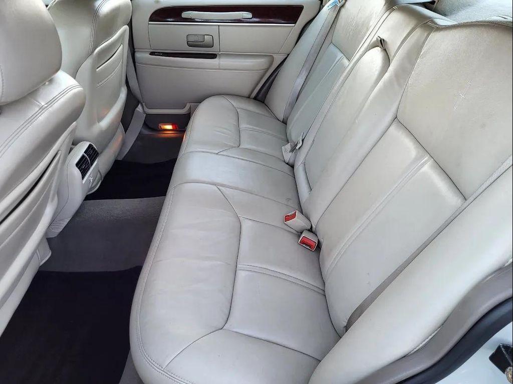 used 2004 Lincoln Town Car car, priced at $6,995