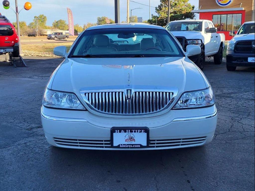 used 2004 Lincoln Town Car car, priced at $6,995