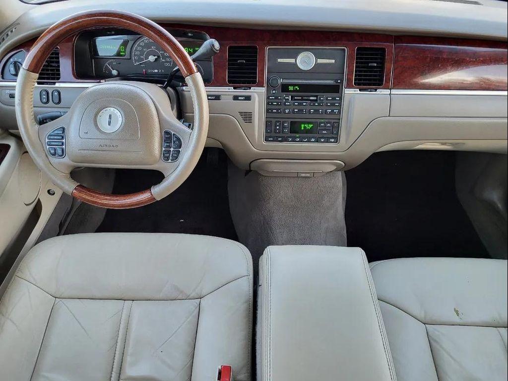 used 2004 Lincoln Town Car car, priced at $6,995