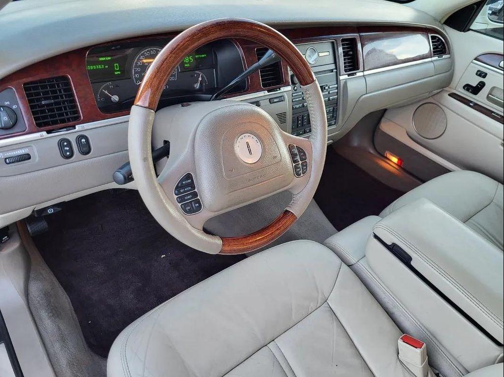 used 2004 Lincoln Town Car car, priced at $6,995