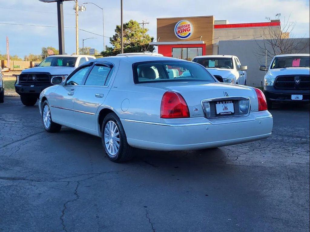 used 2004 Lincoln Town Car car, priced at $6,995
