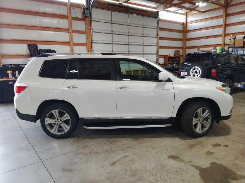 used 2012 Toyota Highlander car, priced at $13,995