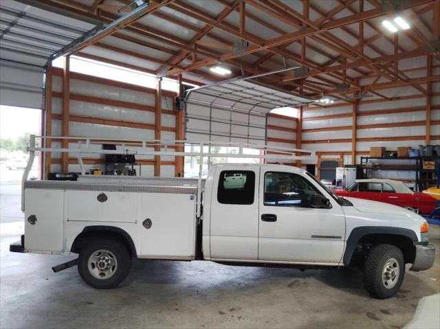 used 2006 GMC Sierra 2500 car, priced at $9,995