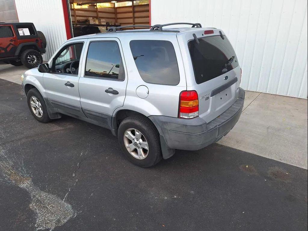 used 2005 Ford Escape car, priced at $995