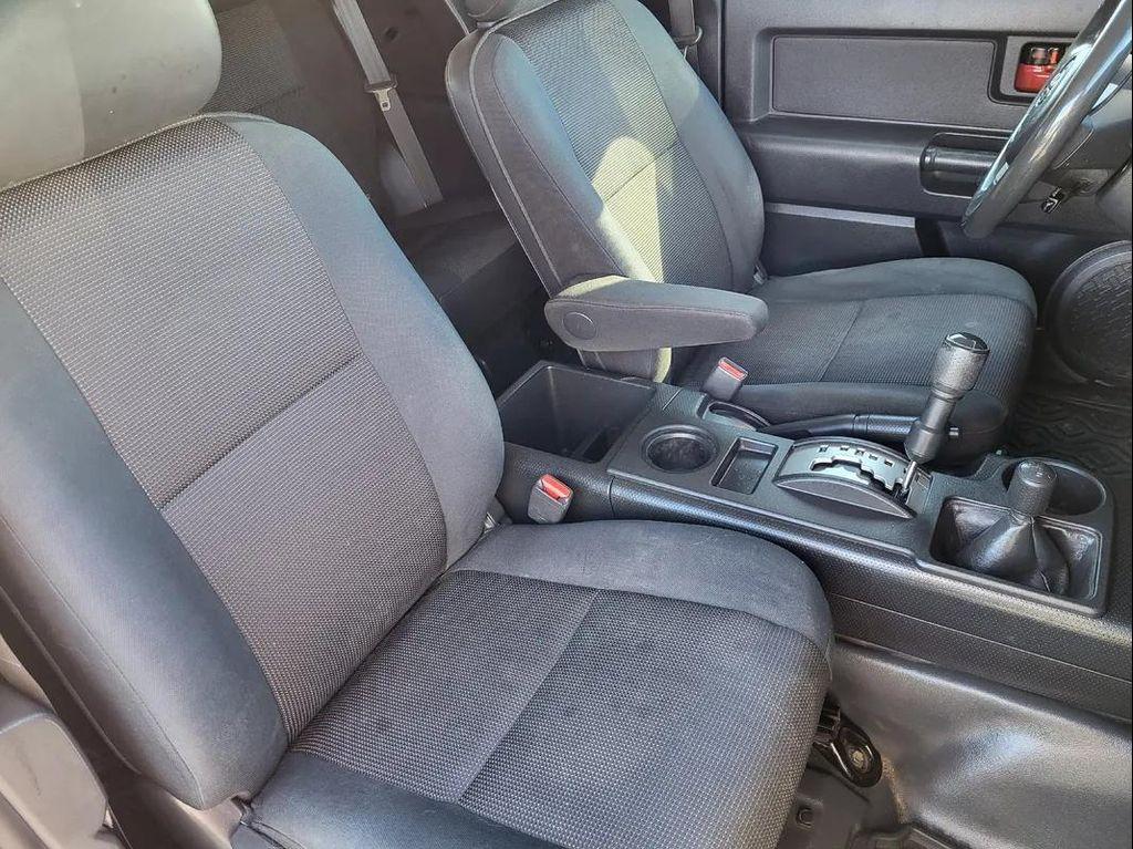 used 2007 Toyota FJ Cruiser car, priced at $11,995