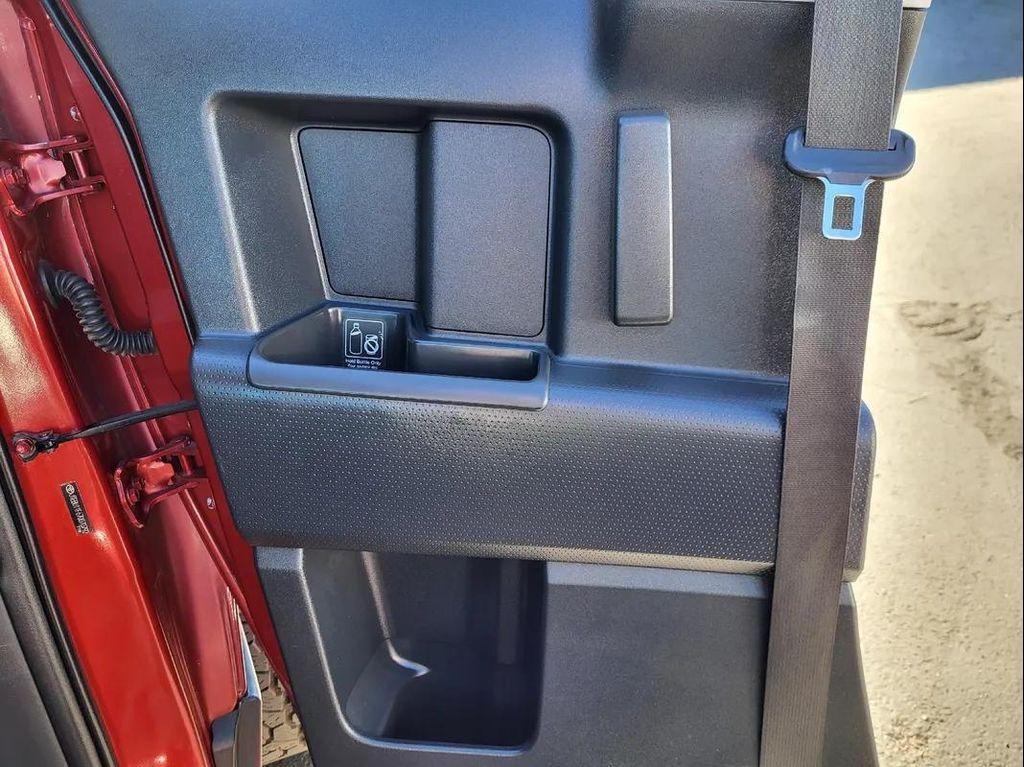 used 2007 Toyota FJ Cruiser car, priced at $11,995