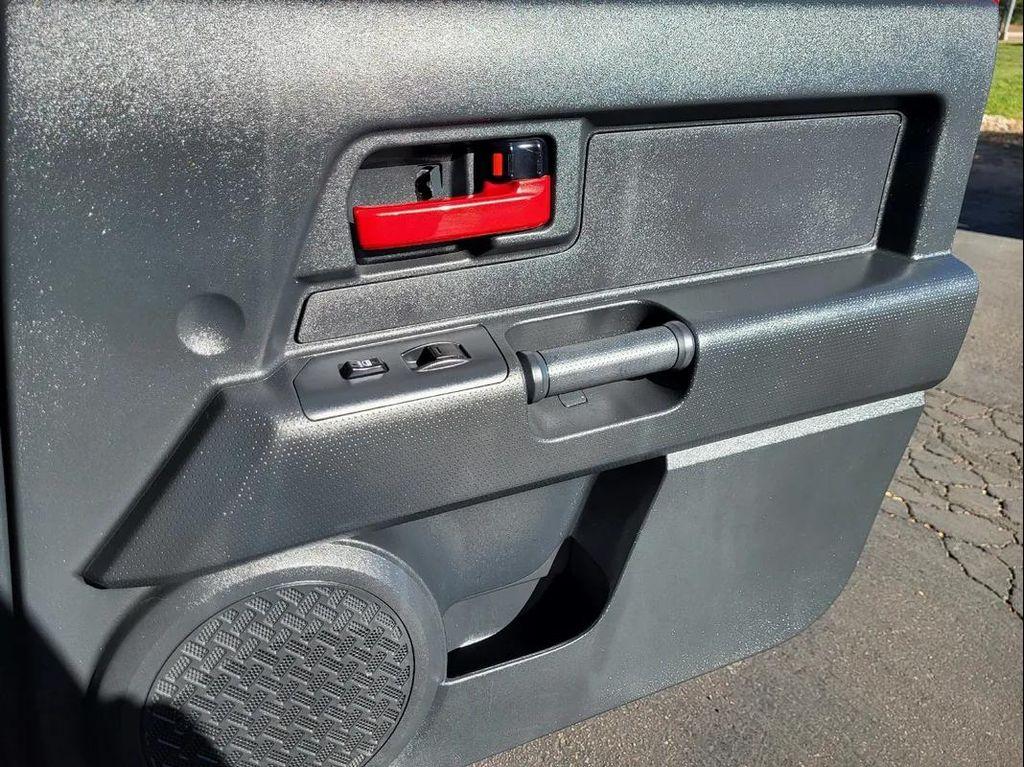 used 2007 Toyota FJ Cruiser car, priced at $11,995