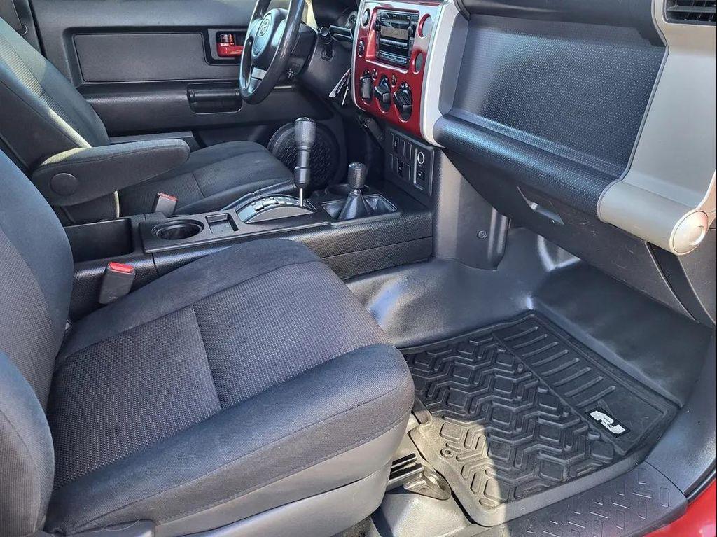 used 2007 Toyota FJ Cruiser car, priced at $11,995