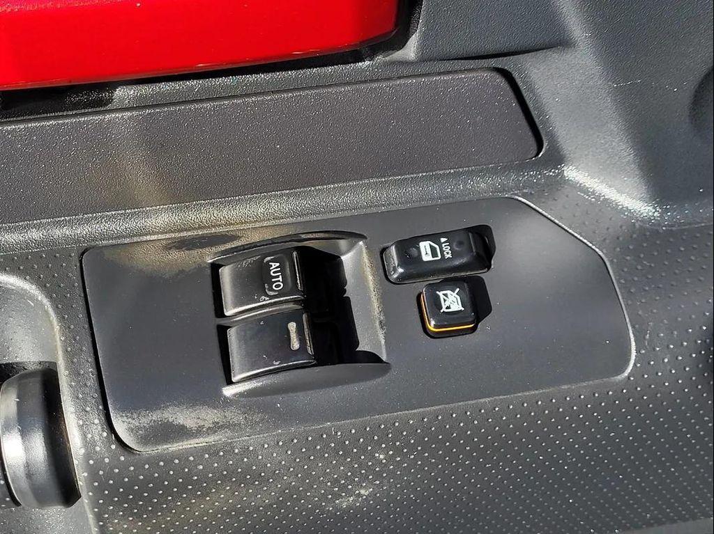 used 2007 Toyota FJ Cruiser car, priced at $11,995