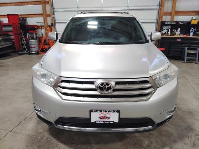 used 2013 Toyota Highlander car, priced at $15,895