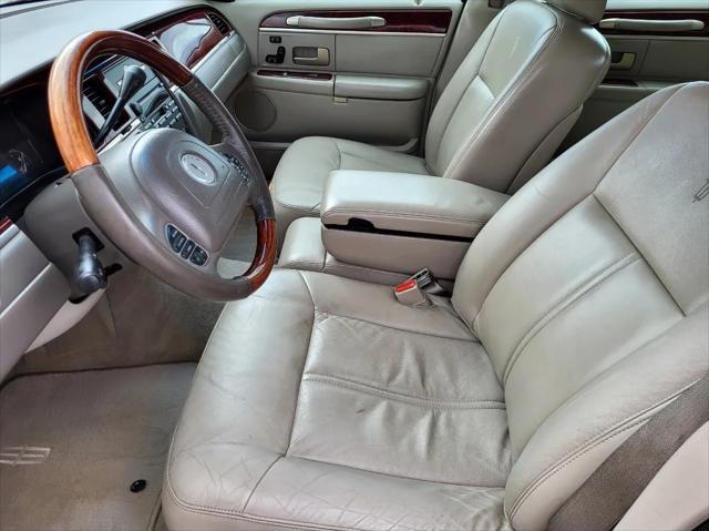 used 2004 Lincoln Town Car car, priced at $3,995