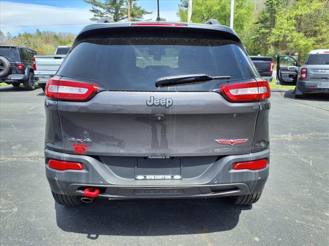 used 2018 Jeep Cherokee car, priced at $18,995
