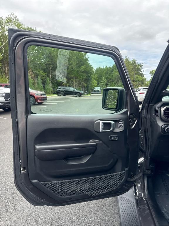 used 2021 Jeep Wrangler Unlimited car, priced at $30,972