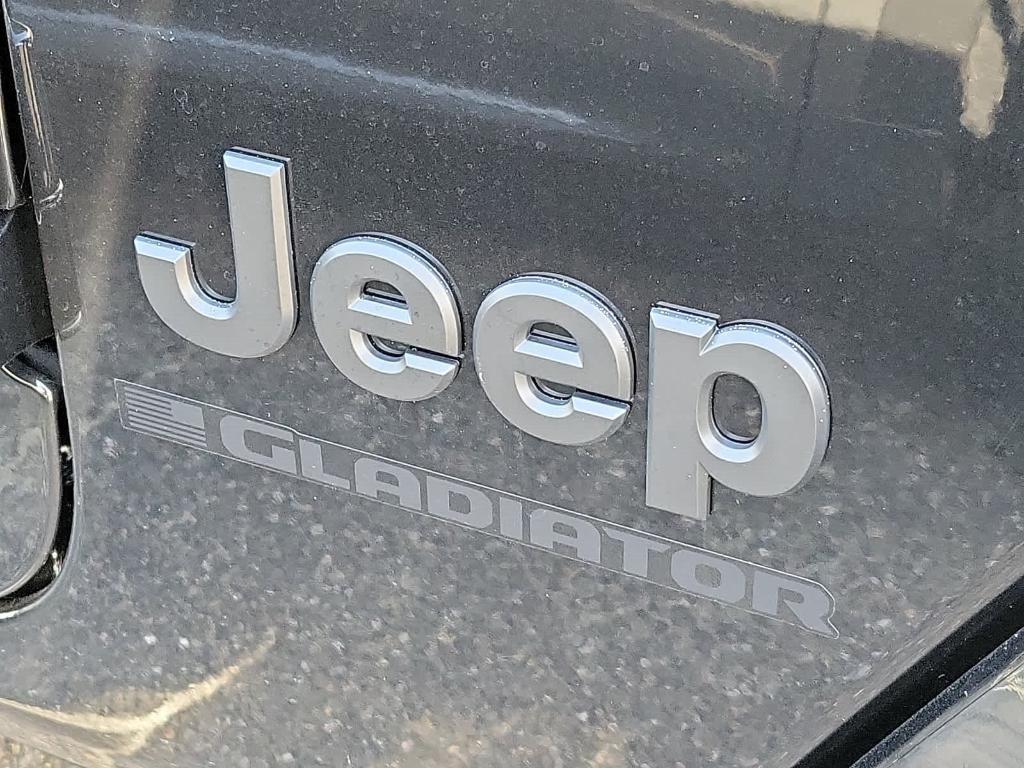 new 2024 Jeep Gladiator car, priced at $38,755