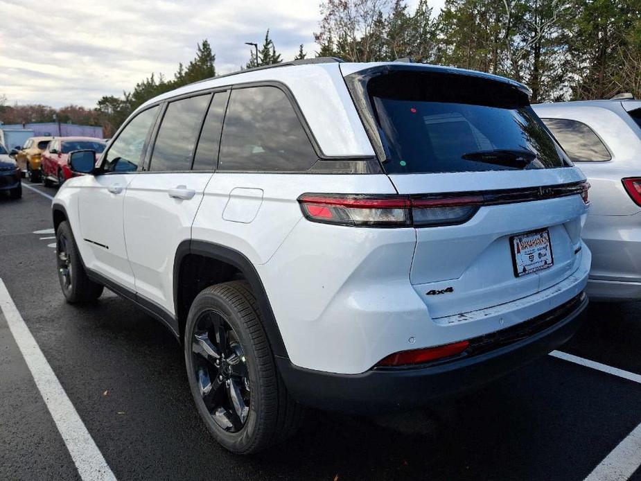 new 2025 Jeep Grand Cherokee car, priced at $50,440