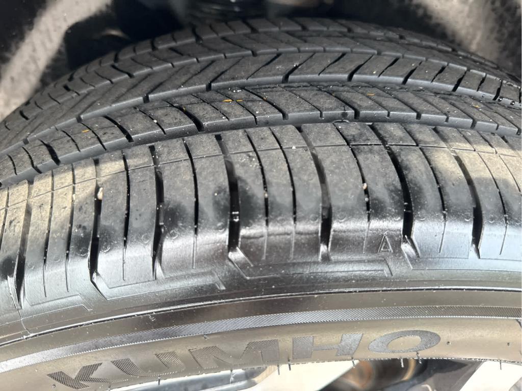 used 2024 Kia Telluride car, priced at $36,972
