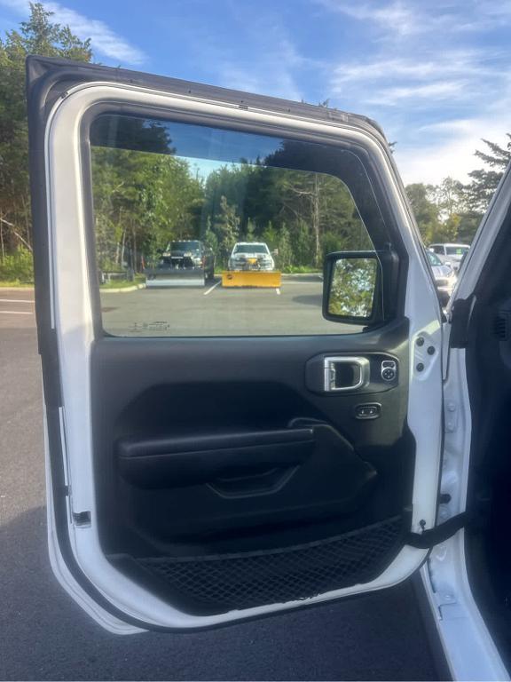 used 2021 Jeep Wrangler Unlimited car, priced at $25,972