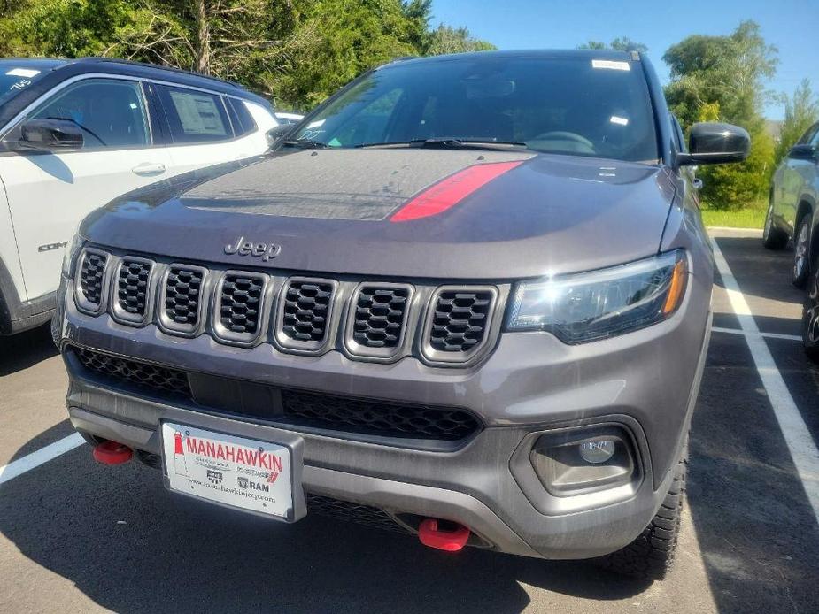 new 2024 Jeep Compass car, priced at $29,913