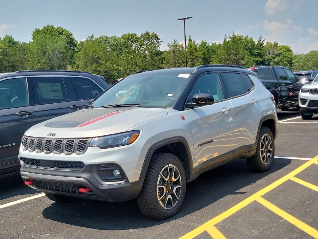 new 2024 Jeep Compass car, priced at $29,913