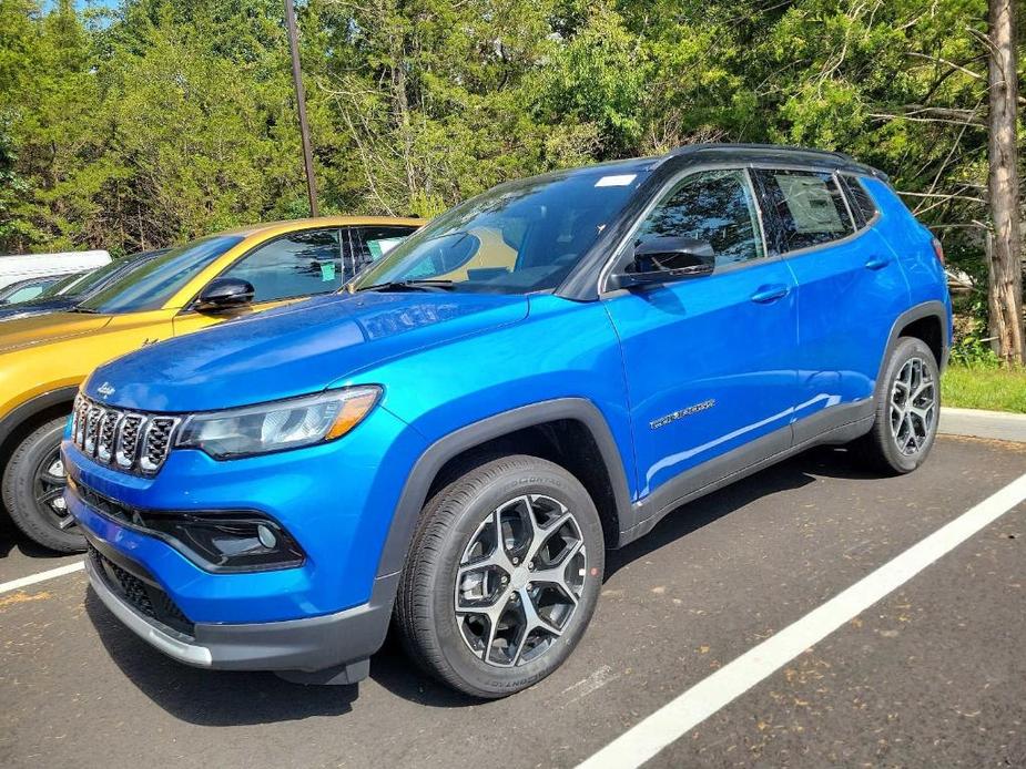 new 2024 Jeep Compass car, priced at $33,038