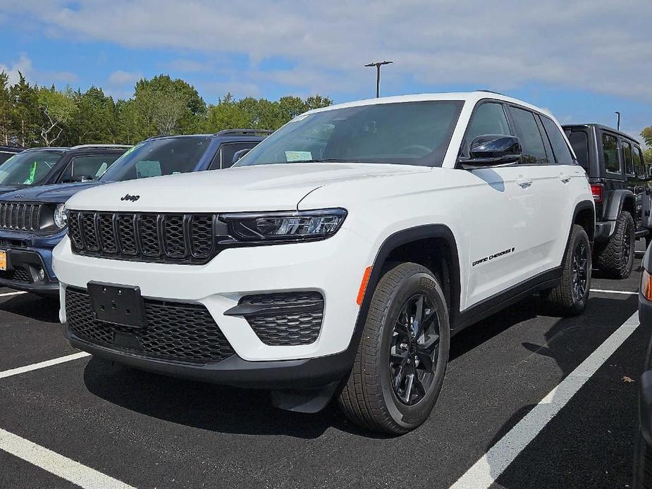 new 2025 Jeep Grand Cherokee car, priced at $45,430