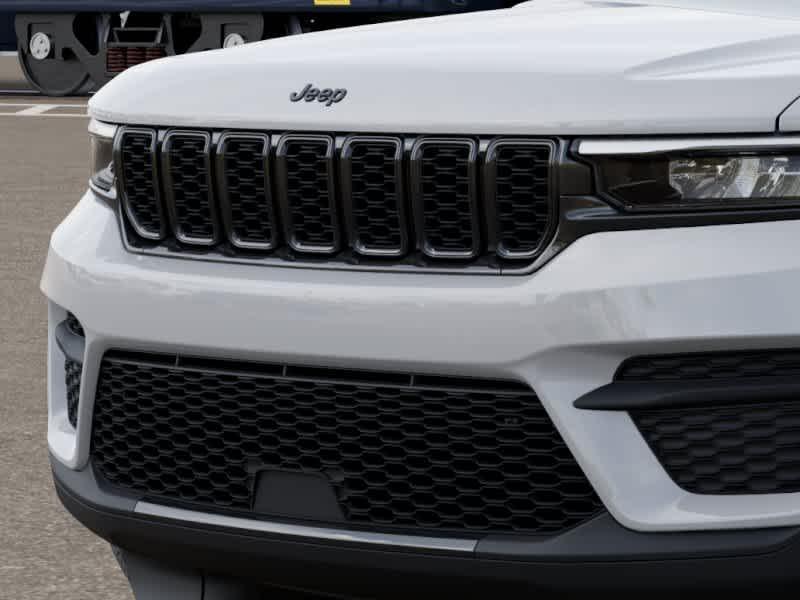 new 2025 Jeep Grand Cherokee car, priced at $44,880
