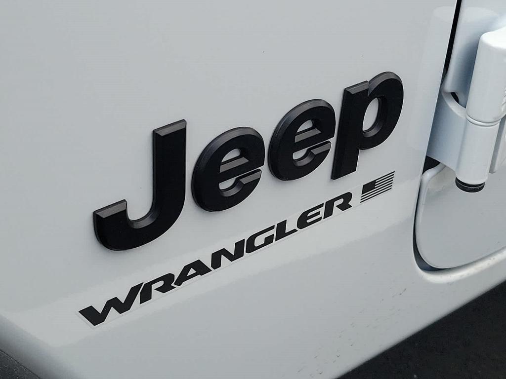 new 2024 Jeep Wrangler car, priced at $52,565