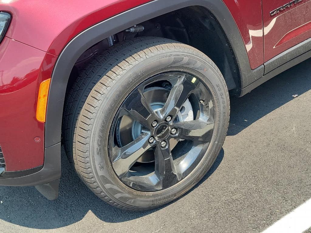 new 2024 Jeep Grand Cherokee L car, priced at $53,163