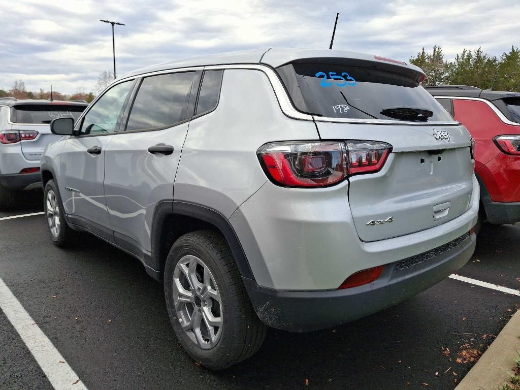 new 2025 Jeep Compass car, priced at $28,090