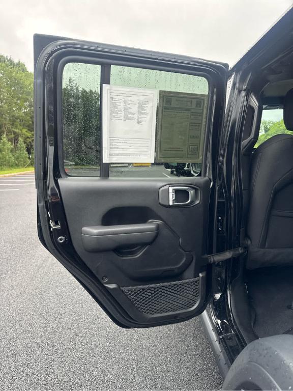 used 2022 Jeep Wrangler Unlimited car, priced at $37,972