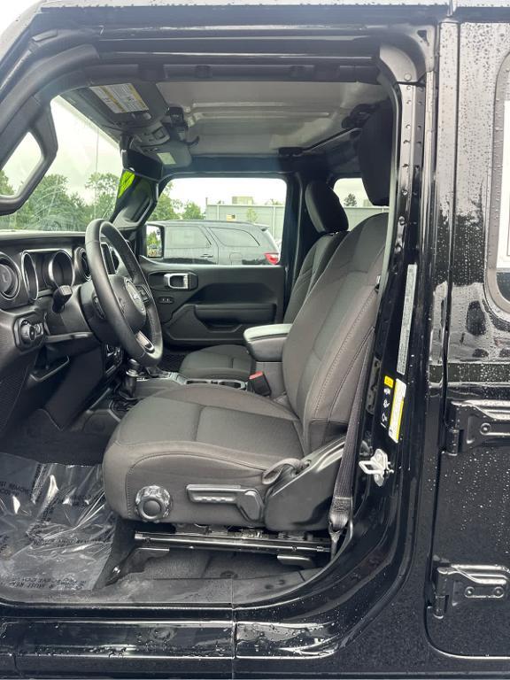 used 2022 Jeep Wrangler Unlimited car, priced at $37,972