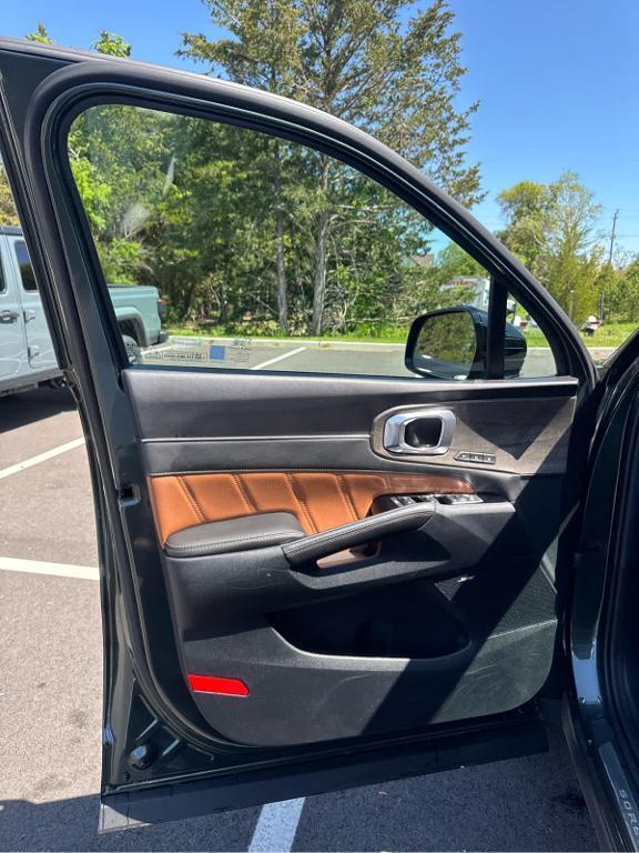 used 2023 Kia Sorento car, priced at $34,772