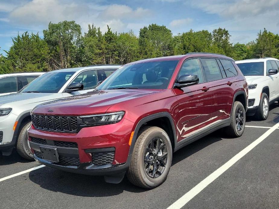 new 2024 Jeep Grand Cherokee L car, priced at $43,358