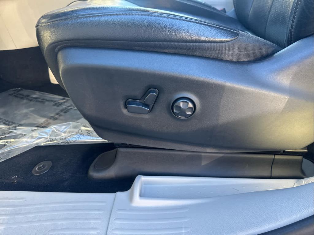 used 2020 Chrysler Pacifica car, priced at $16,472