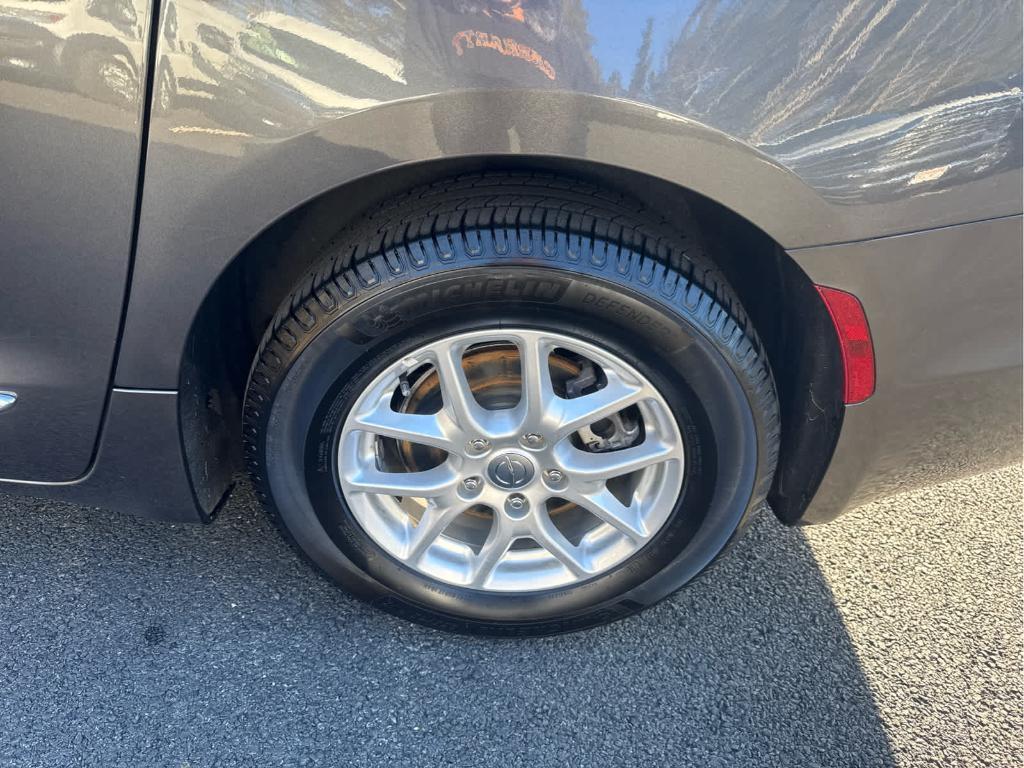 used 2020 Chrysler Pacifica car, priced at $16,472