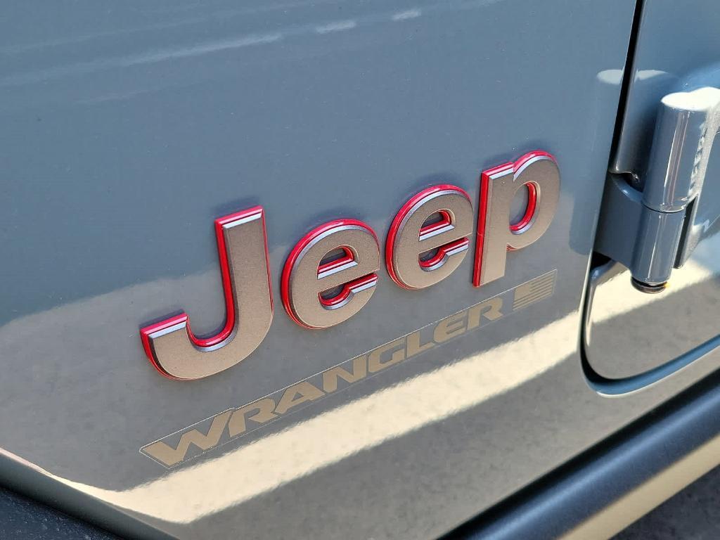 new 2024 Jeep Wrangler car, priced at $55,373