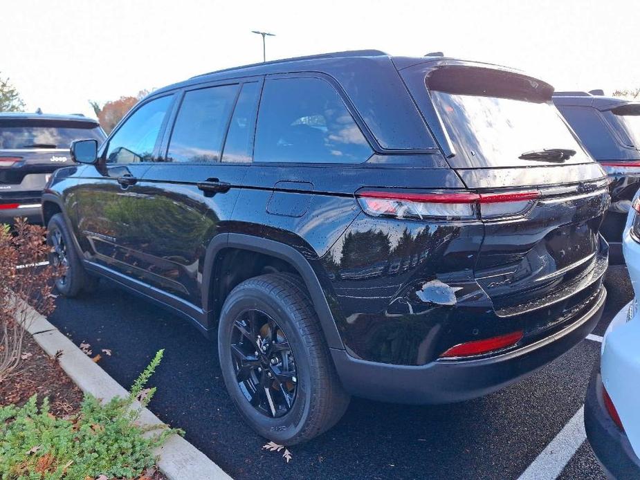 new 2025 Jeep Grand Cherokee car, priced at $46,025