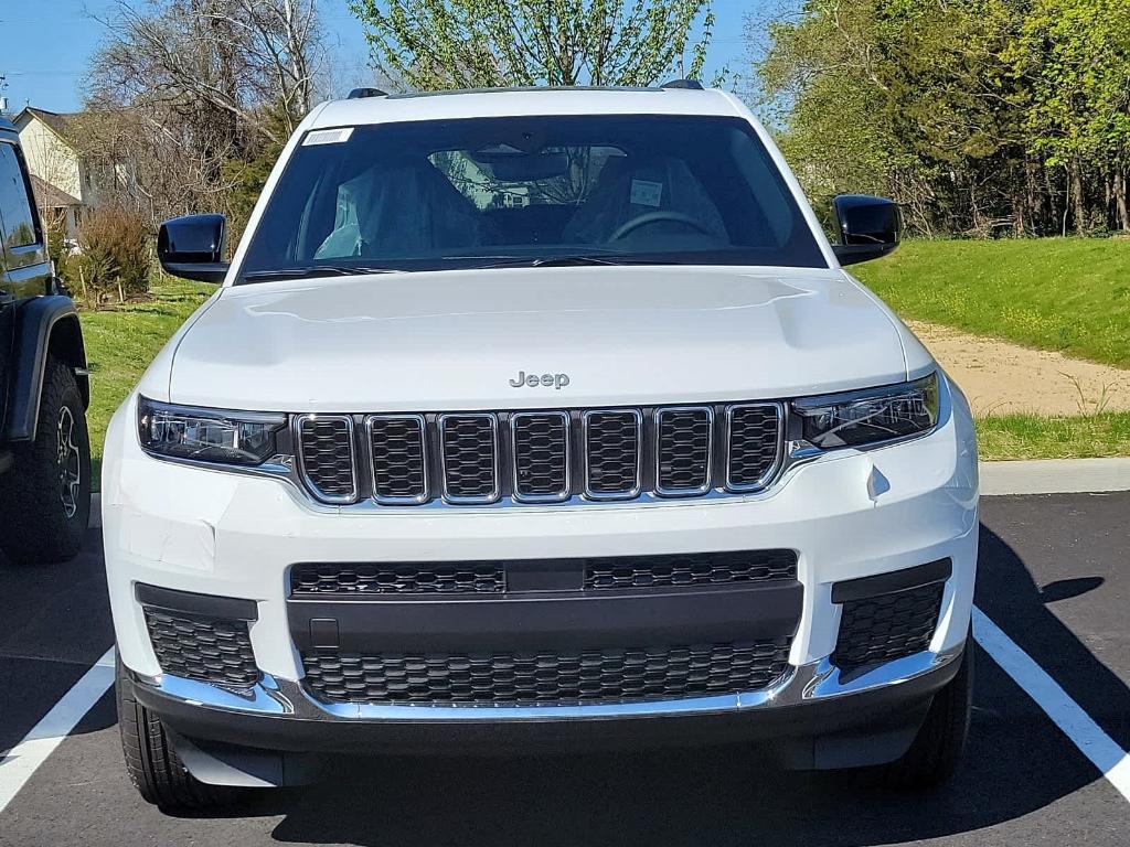 new 2024 Jeep Grand Cherokee L car, priced at $38,153