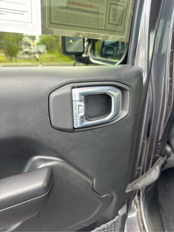 used 2021 Jeep Wrangler Unlimited car, priced at $32,472