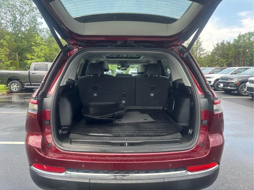 used 2022 Jeep Grand Cherokee car, priced at $33,572