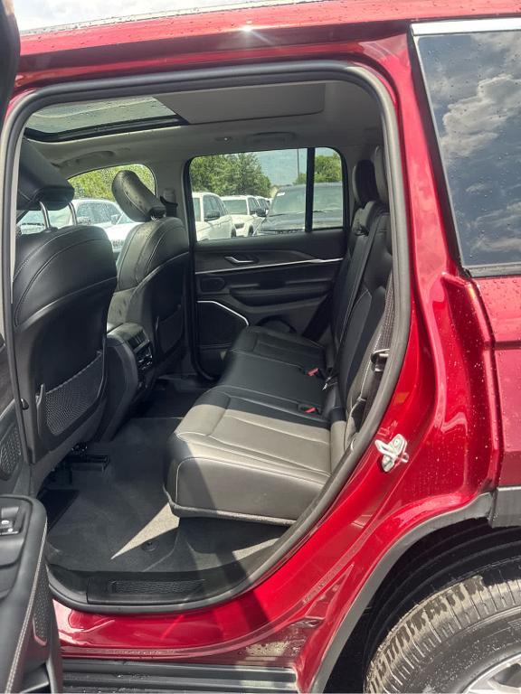 used 2022 Jeep Grand Cherokee car, priced at $33,572