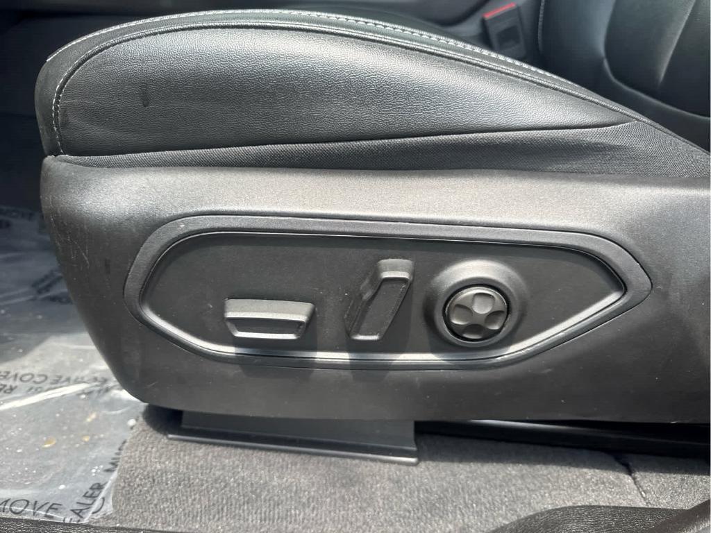 used 2022 Jeep Grand Cherokee car, priced at $33,572