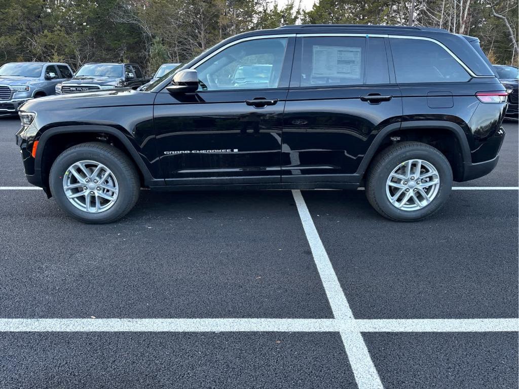 new 2025 Jeep Grand Cherokee car, priced at $41,470