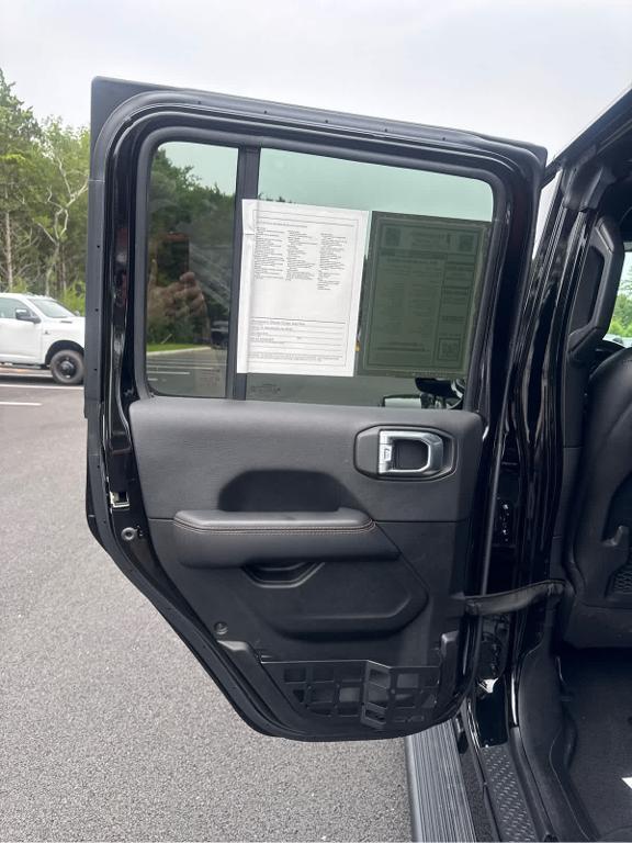 used 2021 Jeep Gladiator car, priced at $36,972