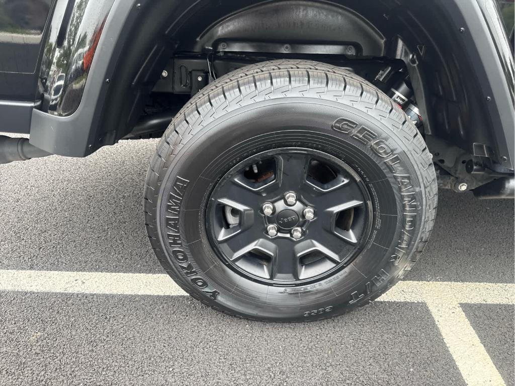 used 2021 Jeep Gladiator car, priced at $36,972
