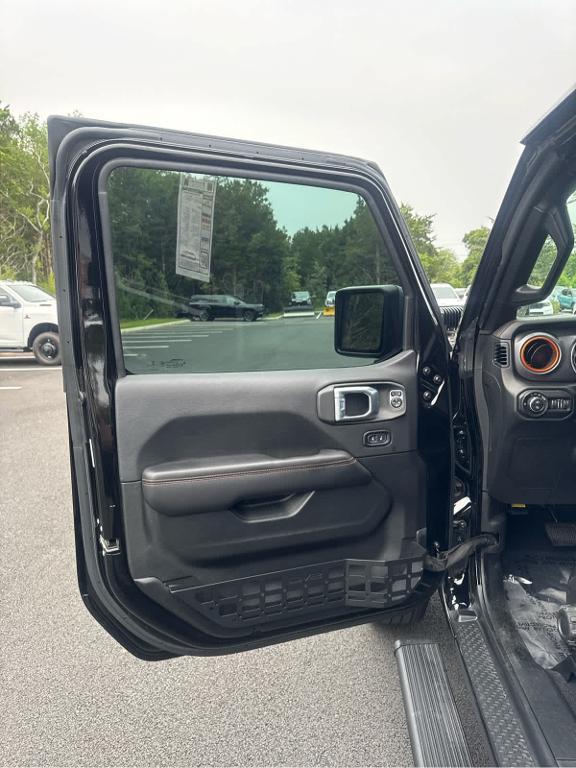 used 2021 Jeep Gladiator car, priced at $36,972
