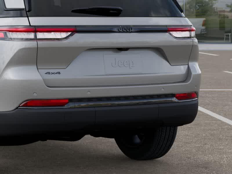 new 2025 Jeep Grand Cherokee car, priced at $44,125