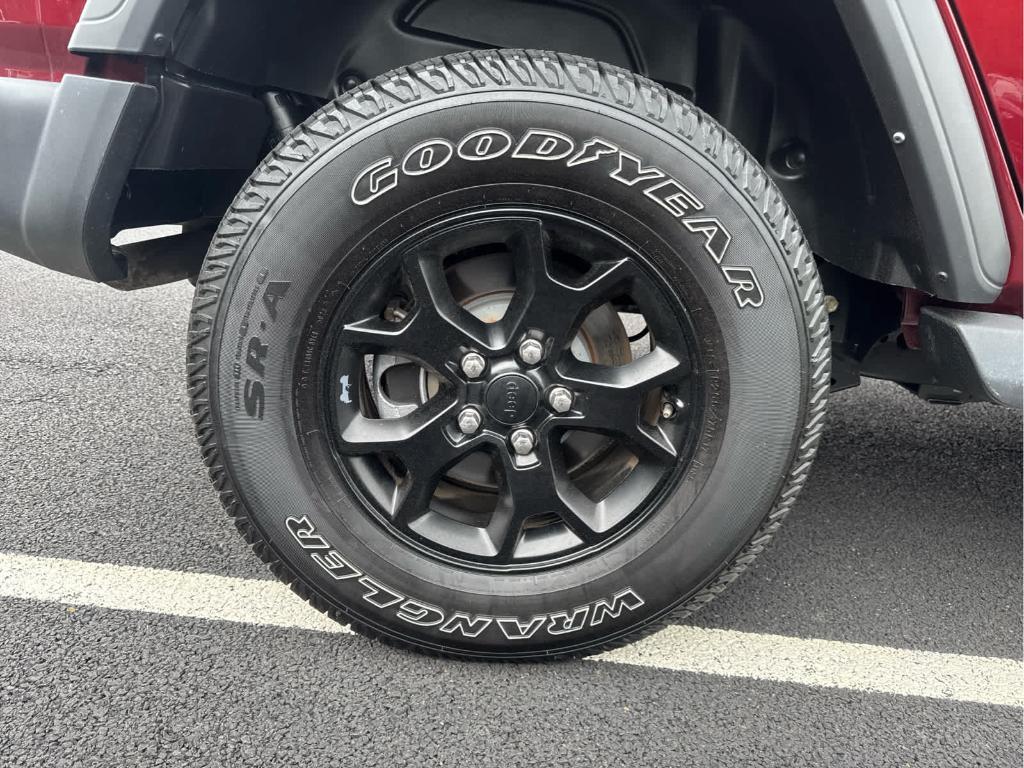 used 2022 Jeep Wrangler Unlimited car, priced at $33,672