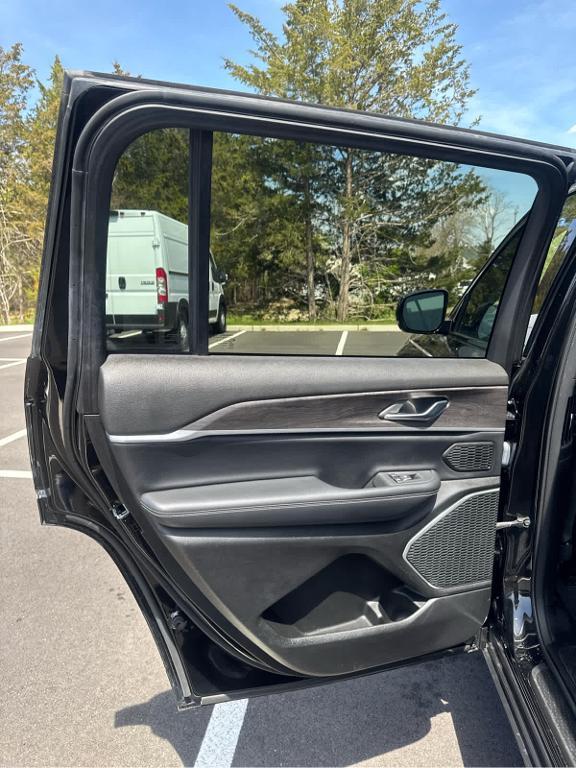used 2021 Jeep Grand Cherokee L car, priced at $29,672